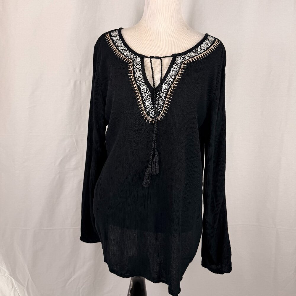 Gap Women's Boho Flowy style Long Sleeve Top | Black w/ Front Detail | Medium |